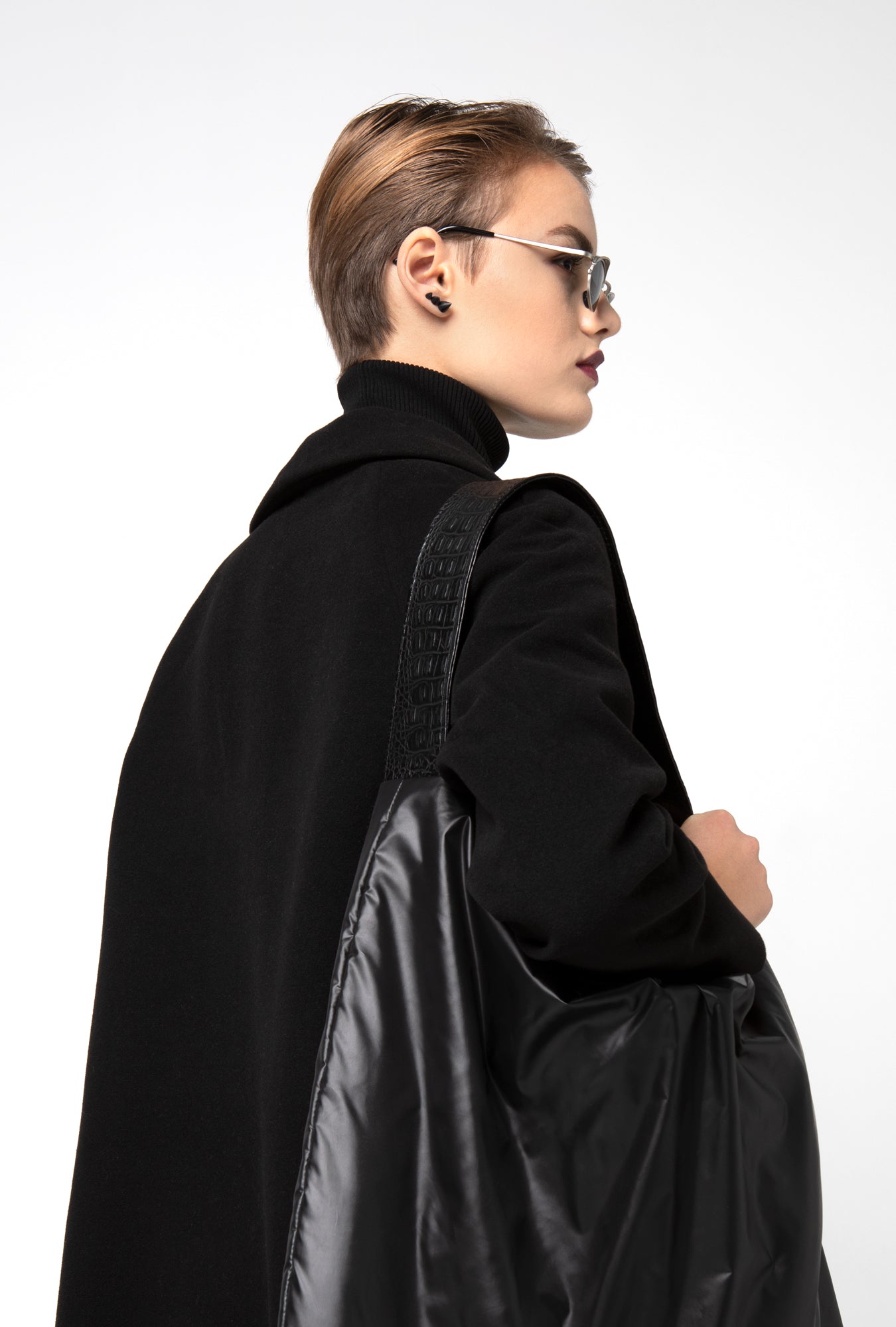 BLACK PUFFER CROCO BAG