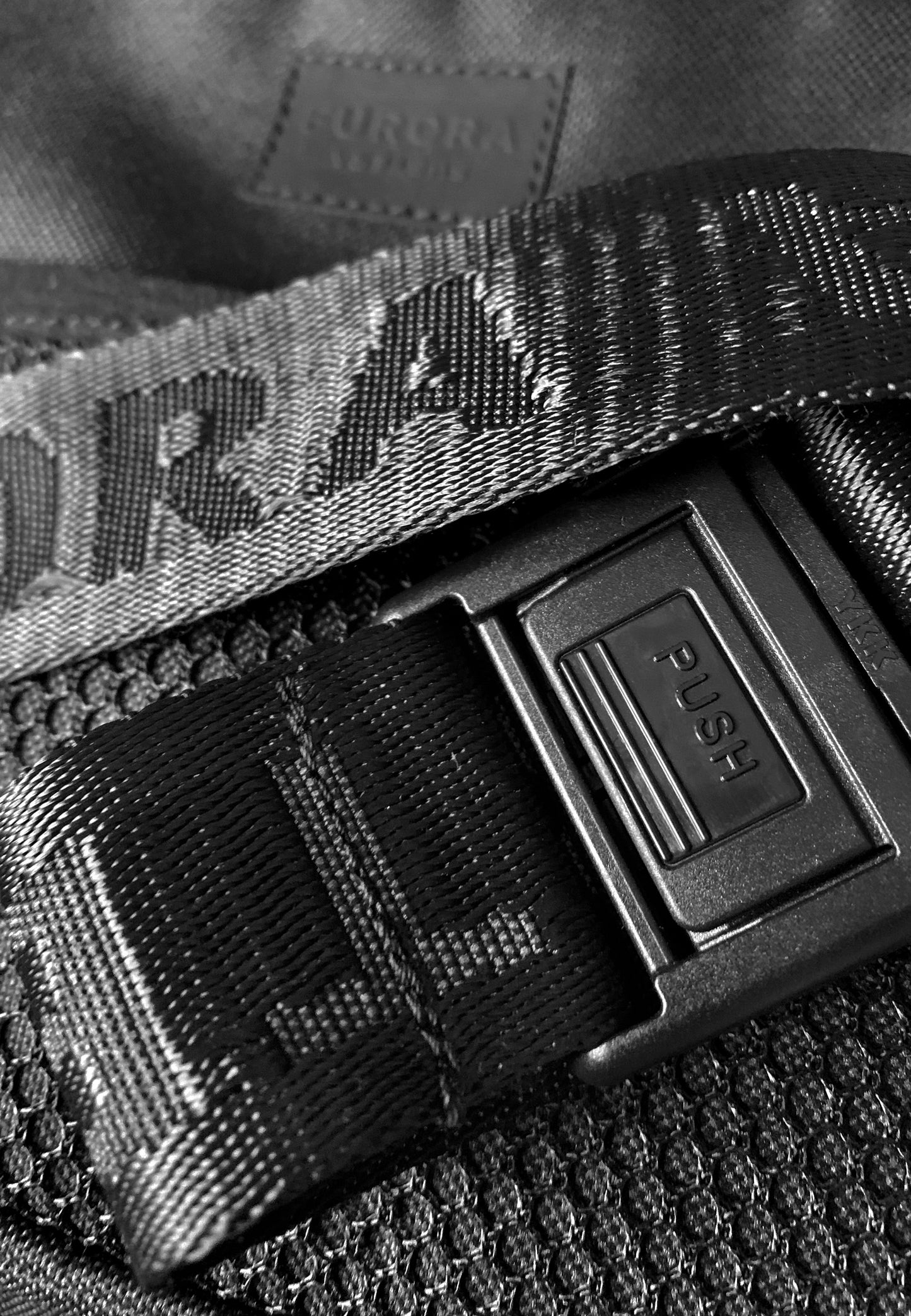 SQUARE CROSSBODY BAG WITH BLACK FURORA BELT