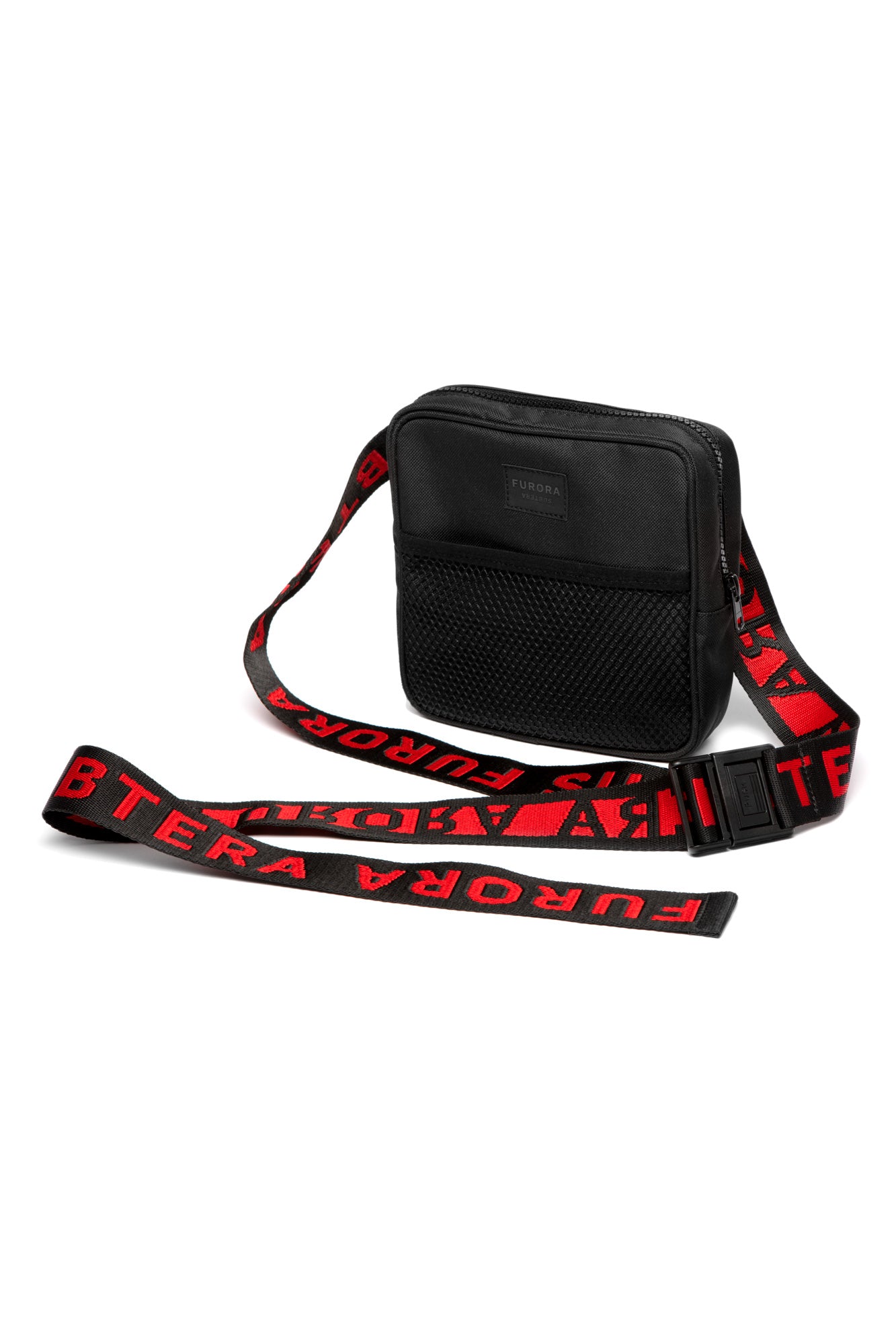 SQUARE CROSSBODY BAG WITH RED FURORA BELT